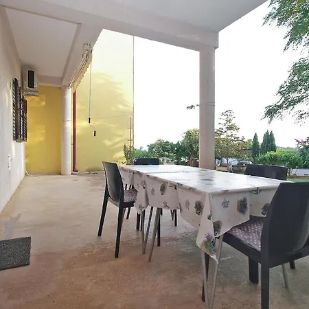 Apartment Fuer 4 Personen Ca 50 Qm In Banjole, Istrien Istrische Riviera *