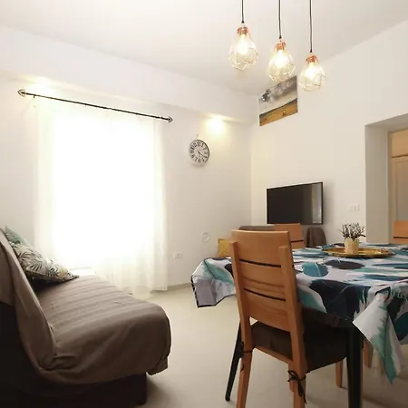 Apartment Fuer 4 Personen Ca 50 Qm In Banjole, Istrien Istrische Riviera Banjole