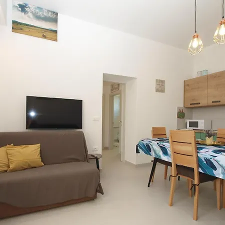 Apartment Fuer 4 Personen Ca 50 Qm In Banjole, Istrien Istrische Riviera