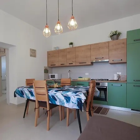 Apartment Fuer 4 Personen Ca 50 Qm In Banjole, Istrien Istrische Riviera *